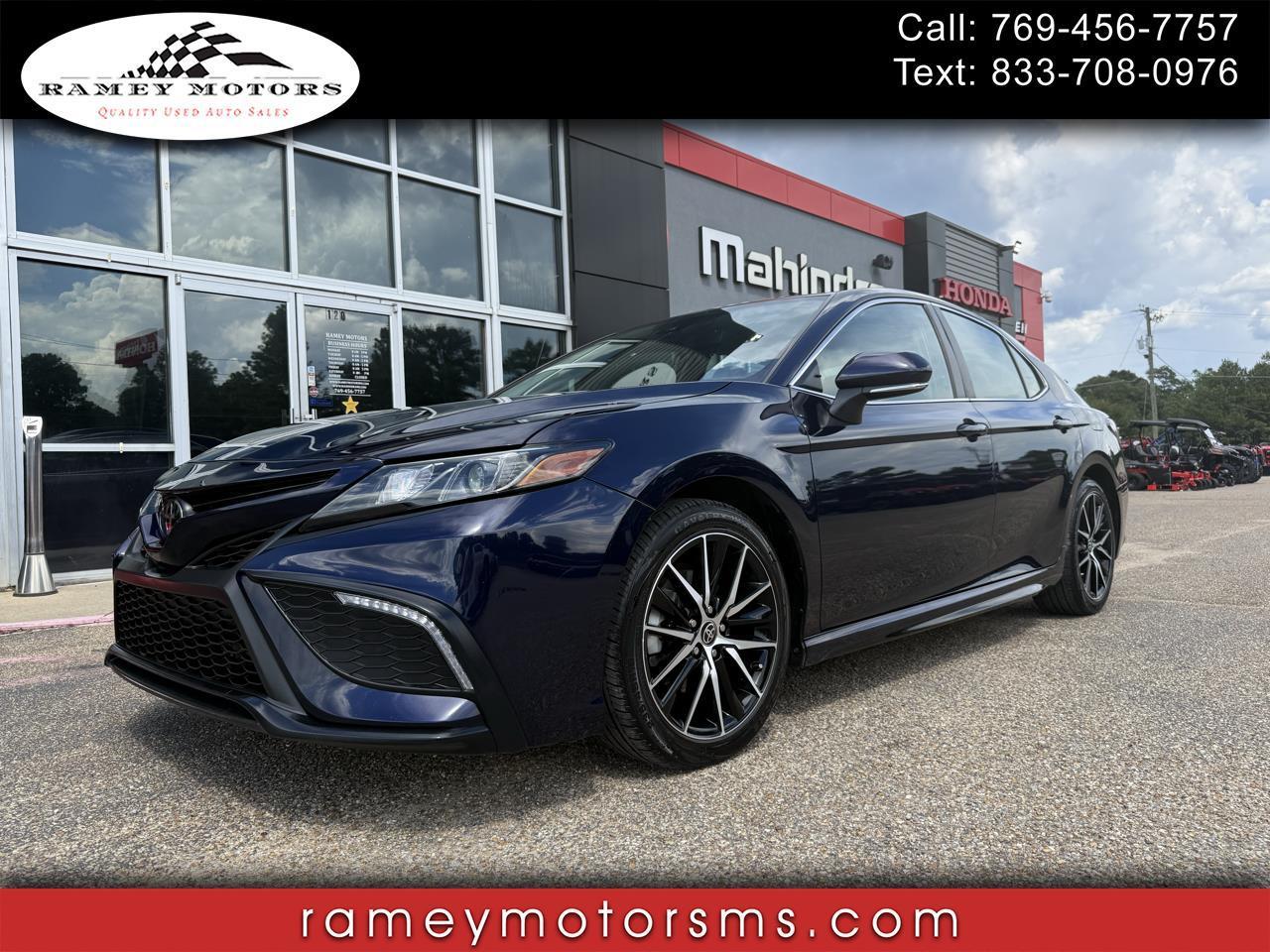 2022 Toyota Camry SE 4D PREMIER
