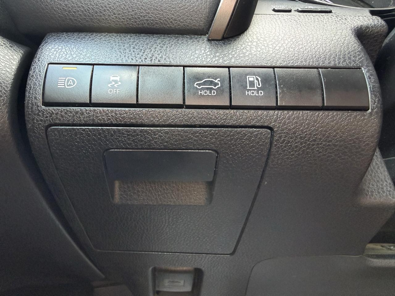 Toyota Camry  2022