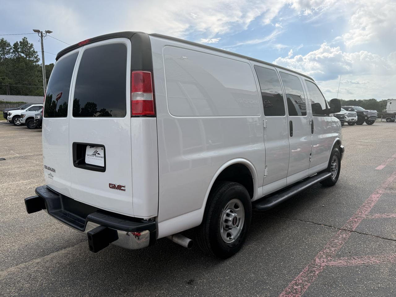 GMC Savana Cargo Van  2020