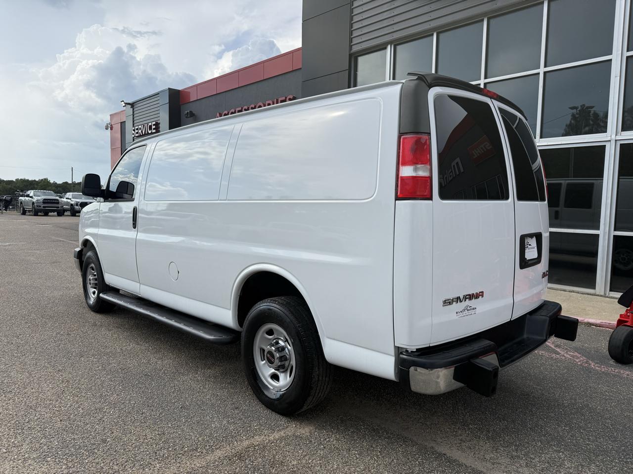 GMC Savana Cargo Van  2020