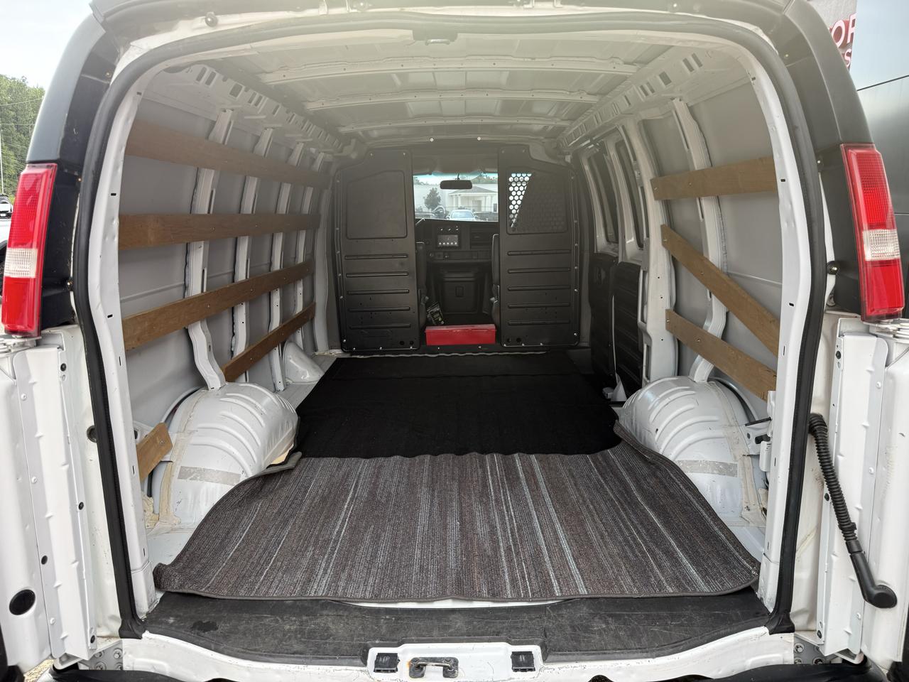 GMC Savana Cargo Van  2020
