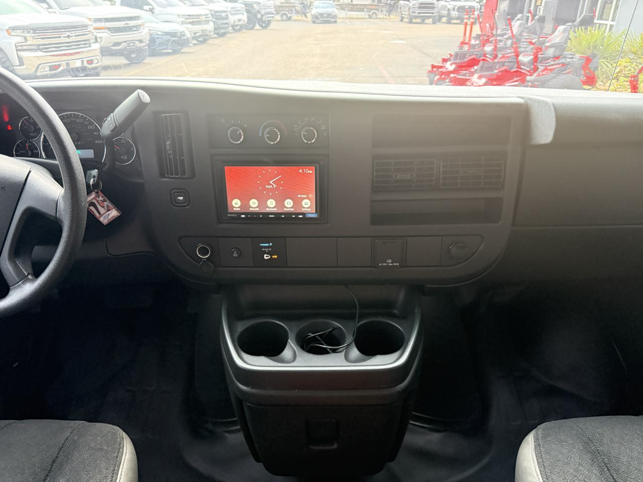 GMC Savana Cargo Van  2020