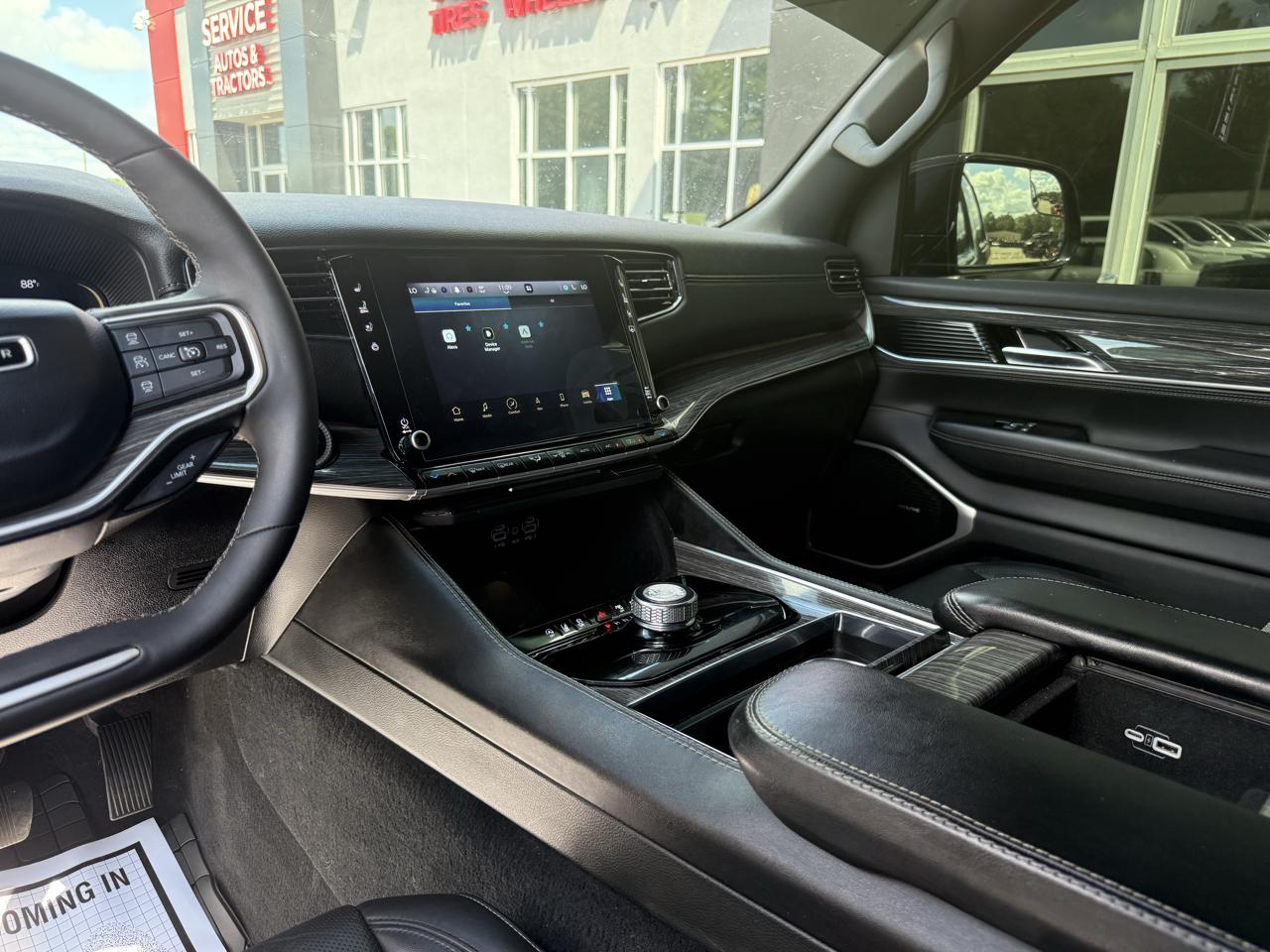 Jeep Wagoneer  2022
