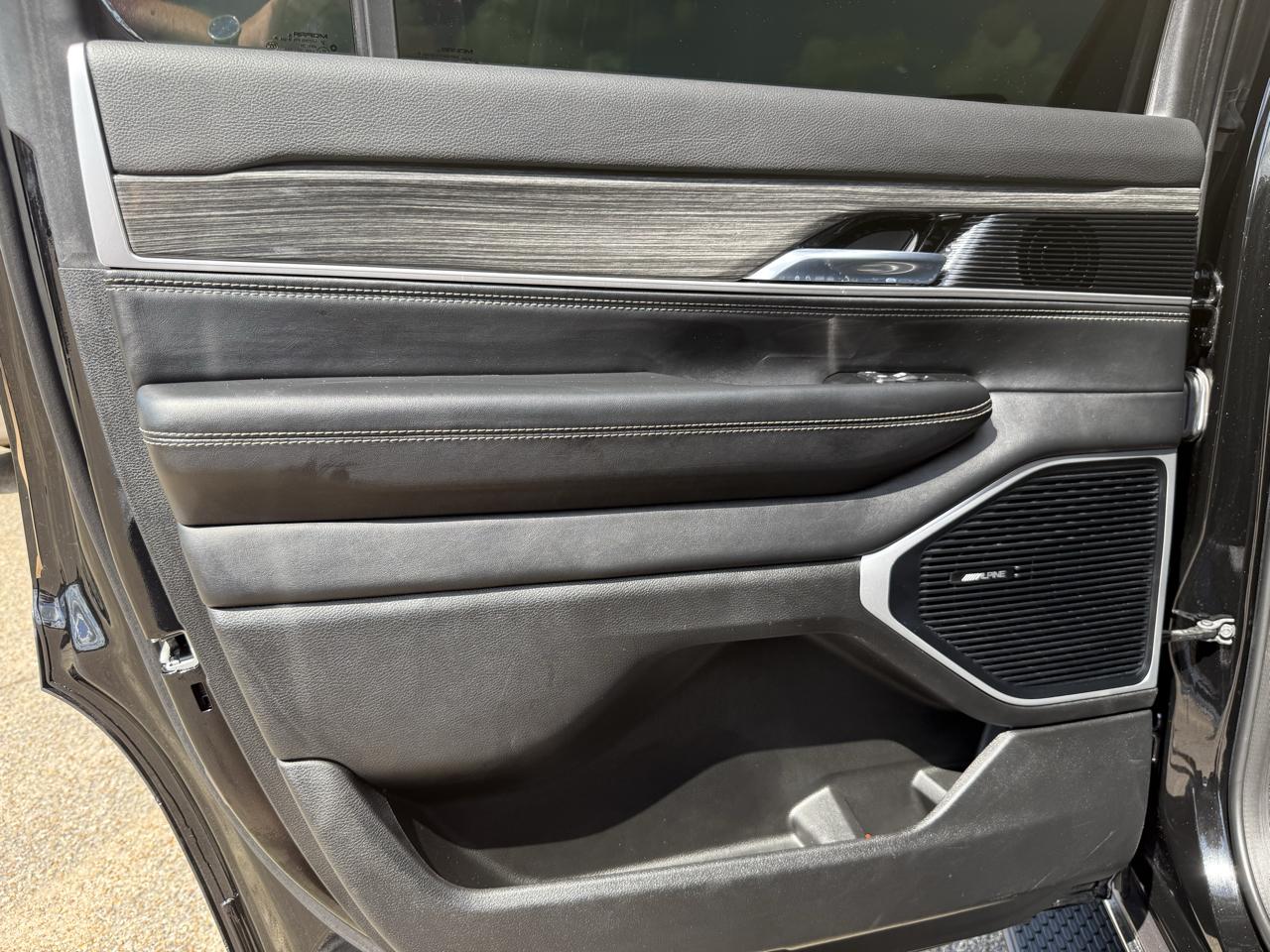 Jeep Wagoneer  2022