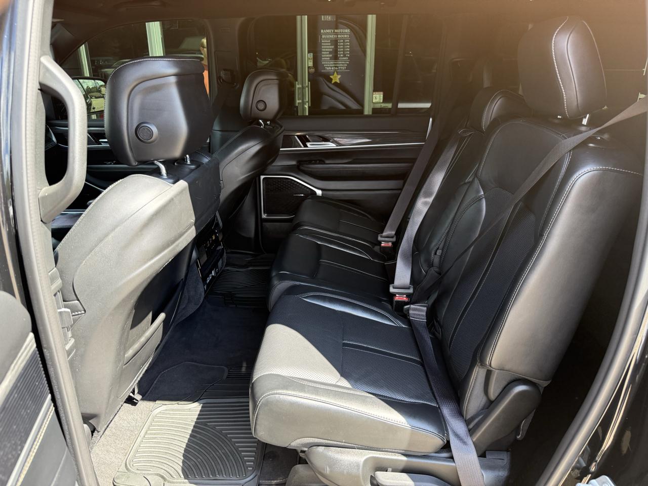 Jeep Wagoneer  2022