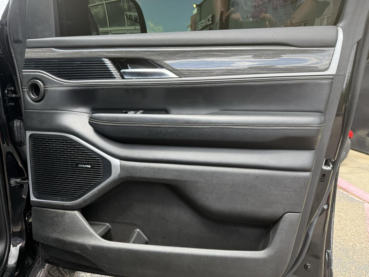 Jeep Wagoneer  2022