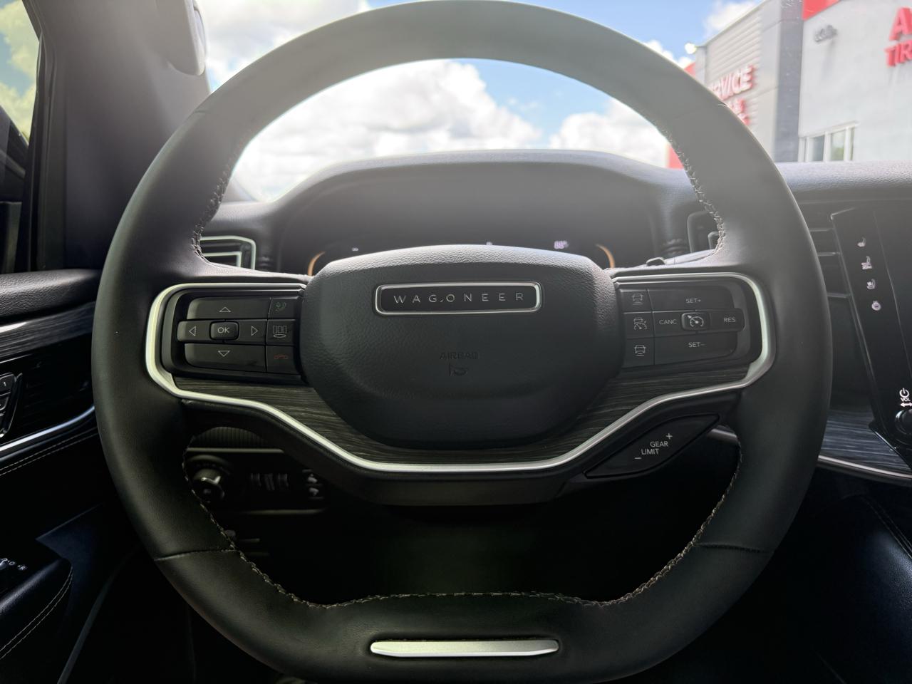 Jeep Wagoneer  2022