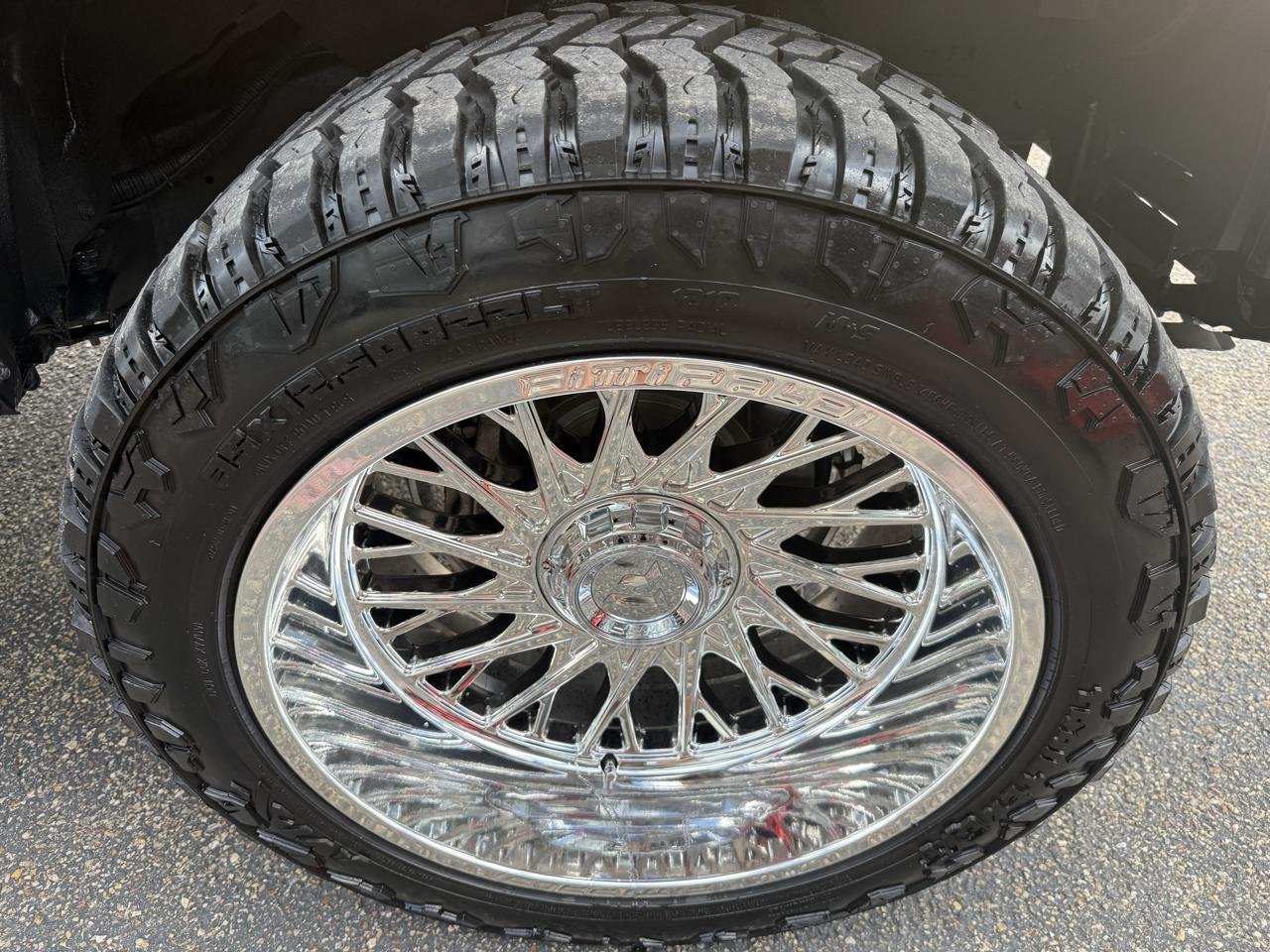 Toyota Tundra 4WD  2021