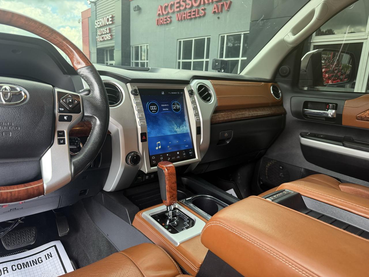 Toyota Tundra 4WD  2021