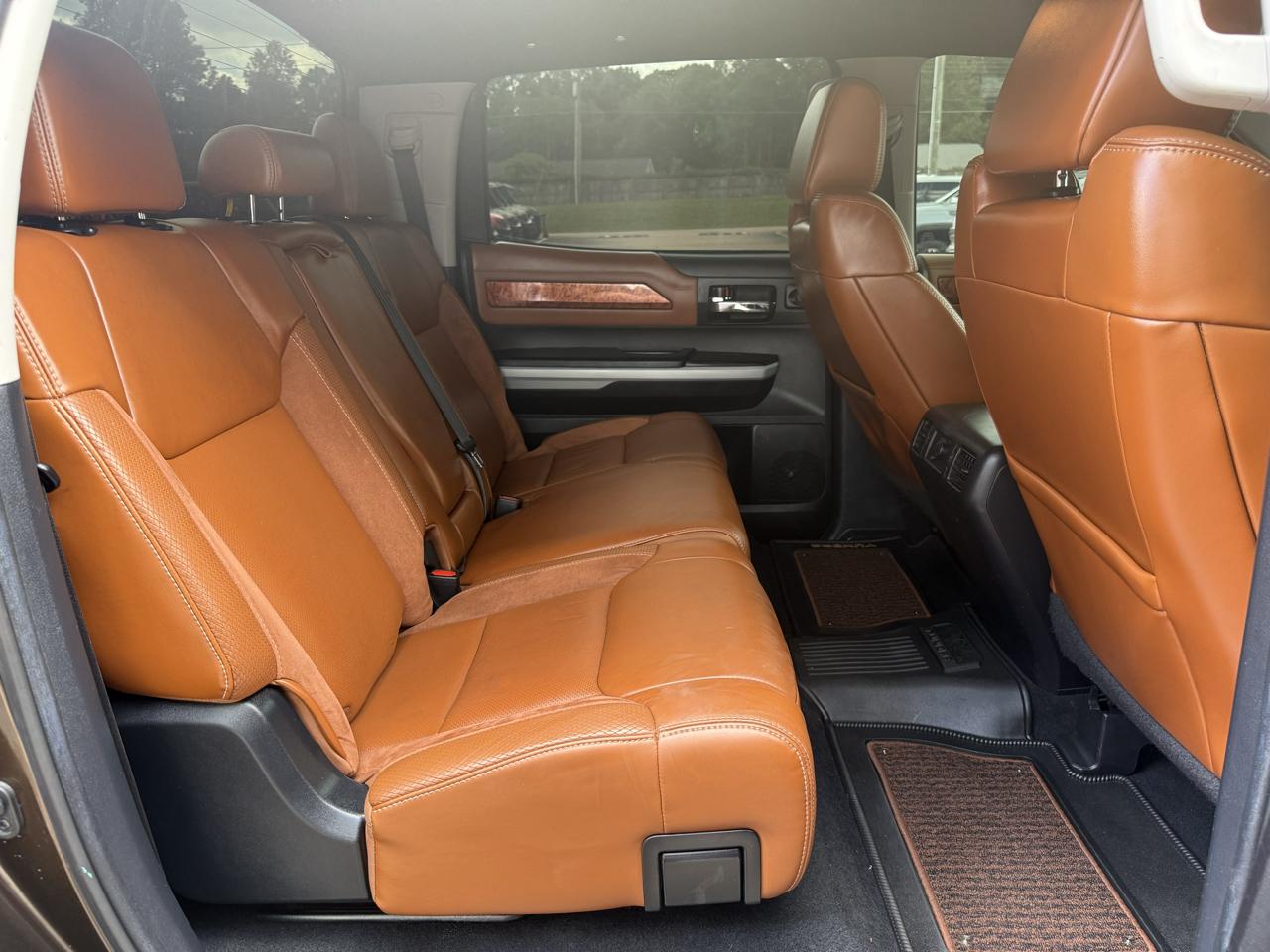Toyota Tundra 4WD  2021