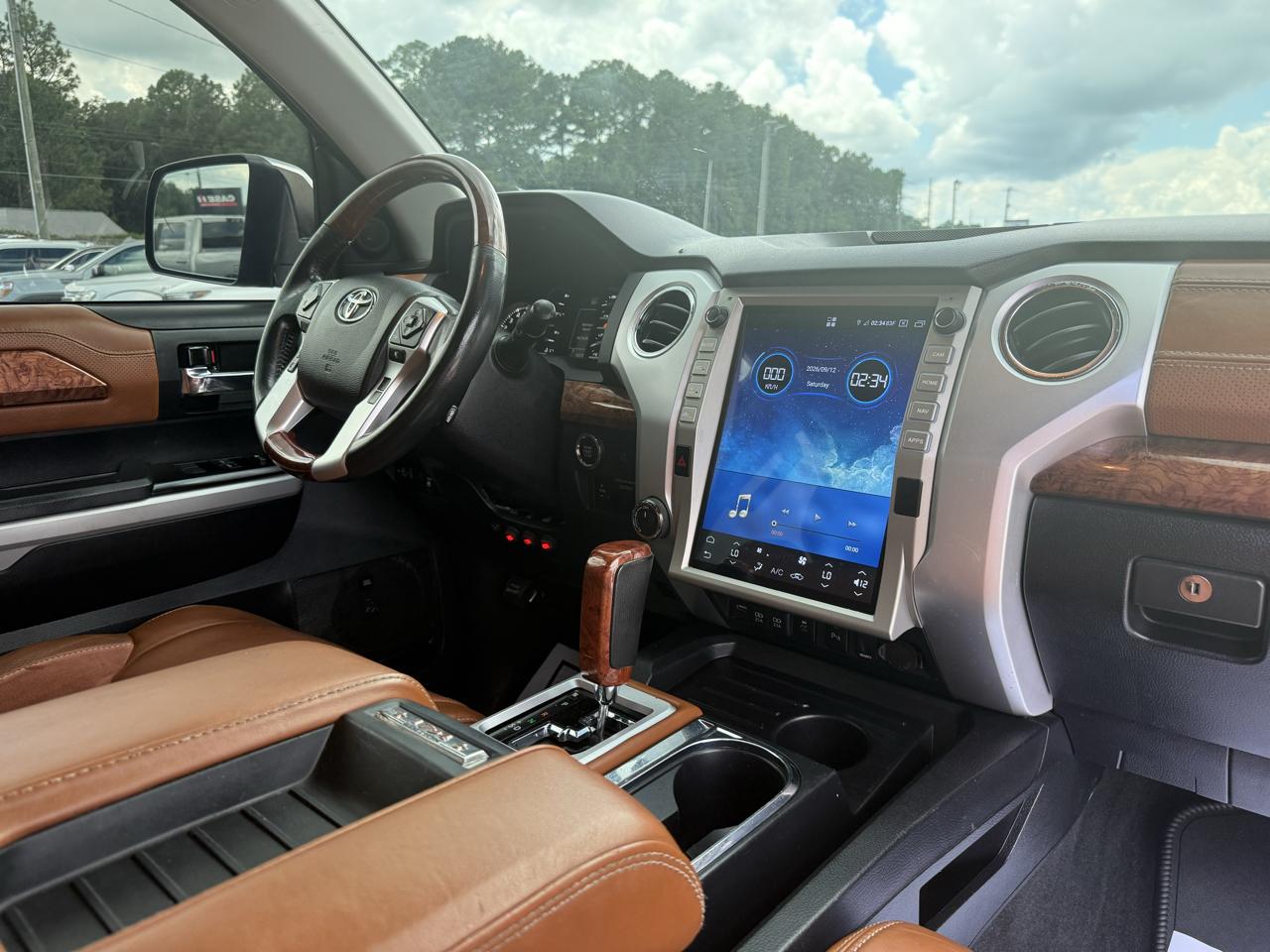 Toyota Tundra 4WD  2021