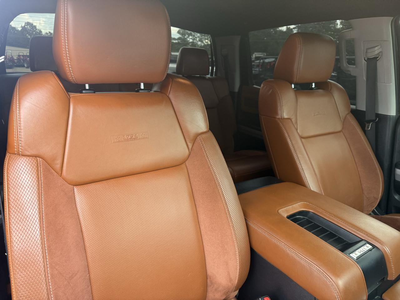 Toyota Tundra 4WD  2021
