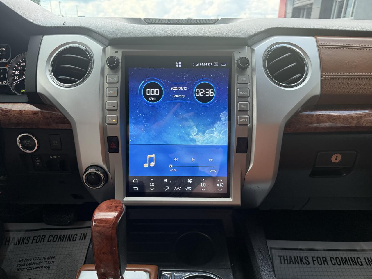 Toyota Tundra 4WD  2021