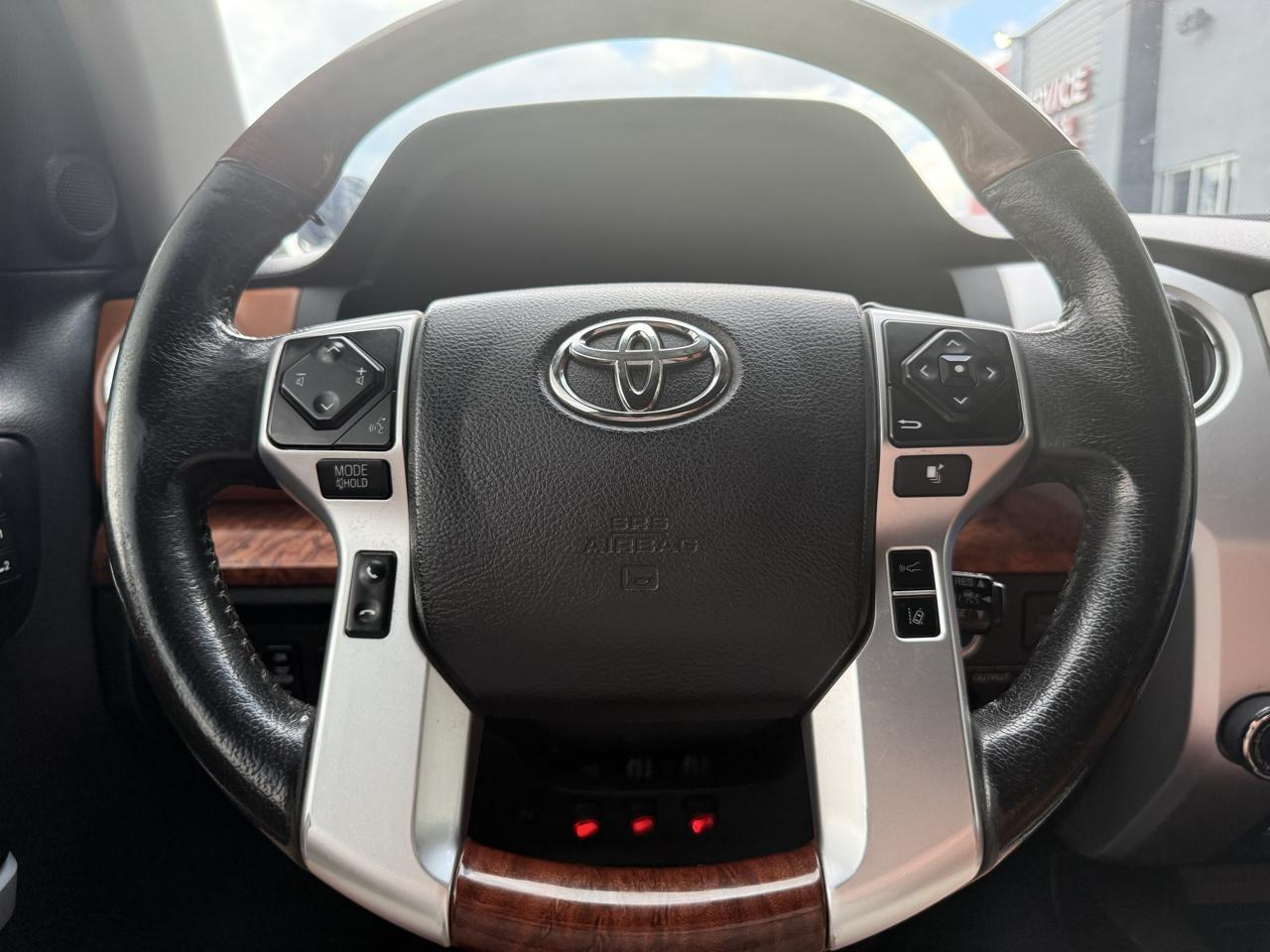 Toyota Tundra 4WD  2021