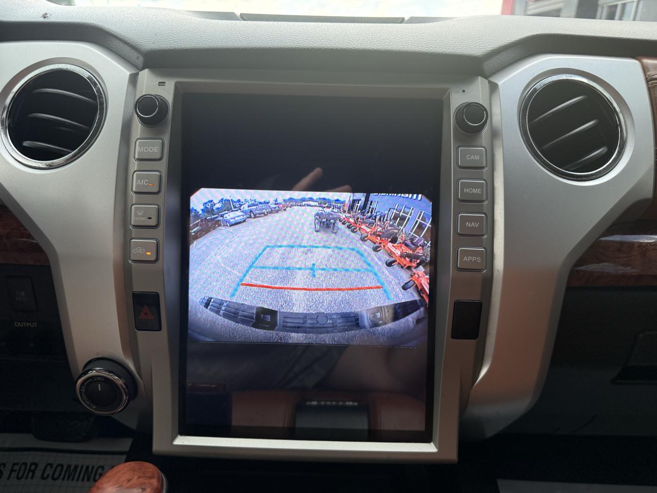 Toyota Tundra 4WD  2021