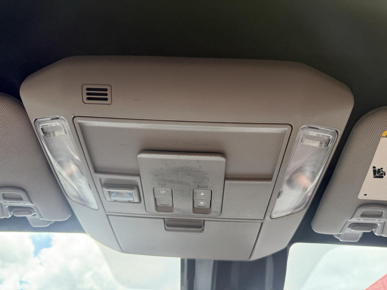 Toyota Tundra 4WD  2021