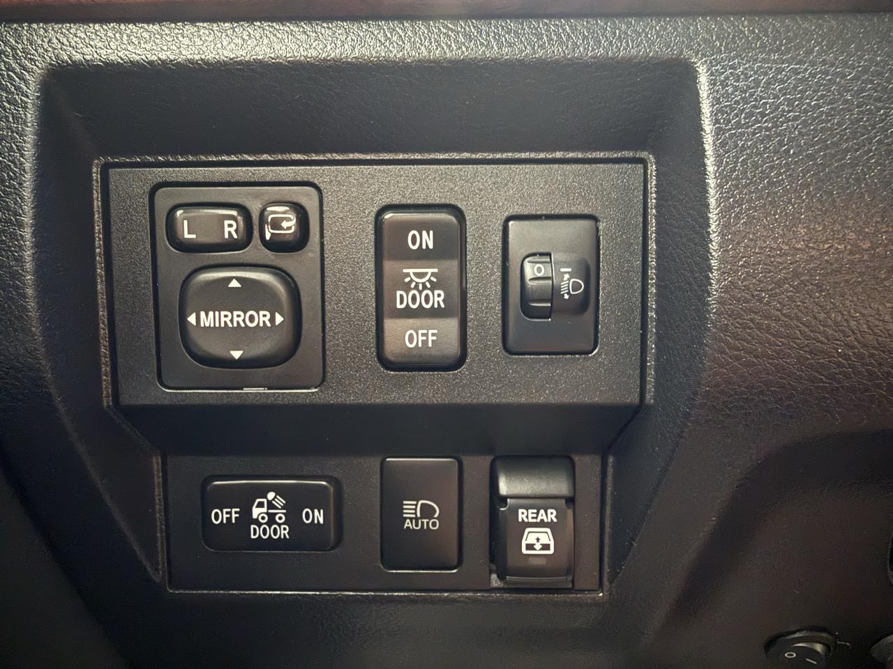 Toyota Tundra 4WD  2021