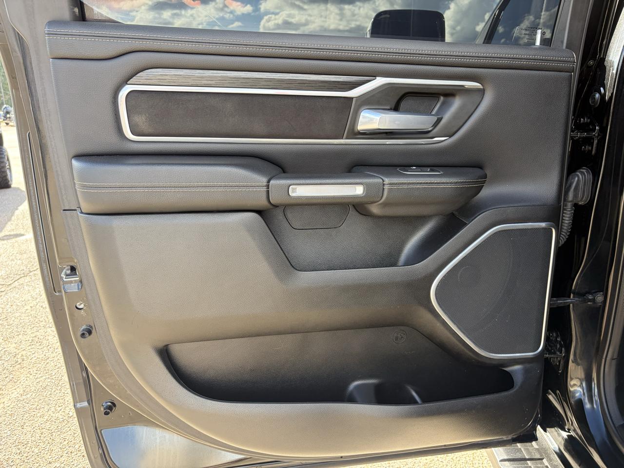 RAM 1500  2023