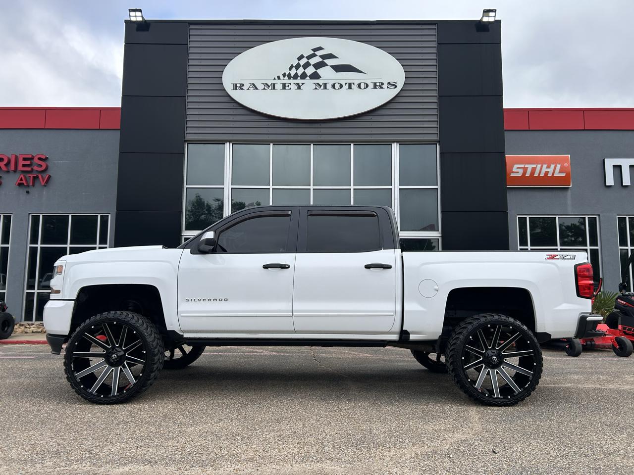 Chevrolet Silverado 1500  2018