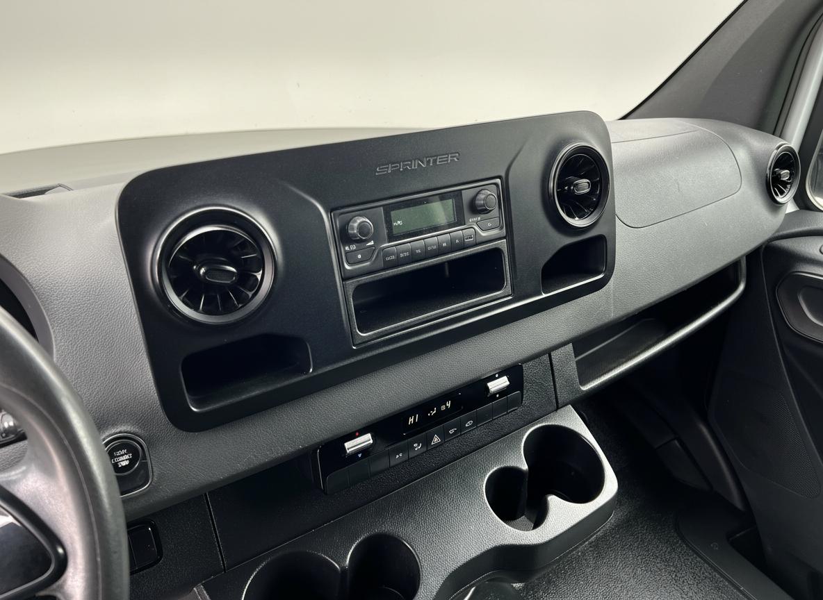 Mercedes-Benz Sprinter Van 2500 High Roof V6 170" Extended RWD 2019