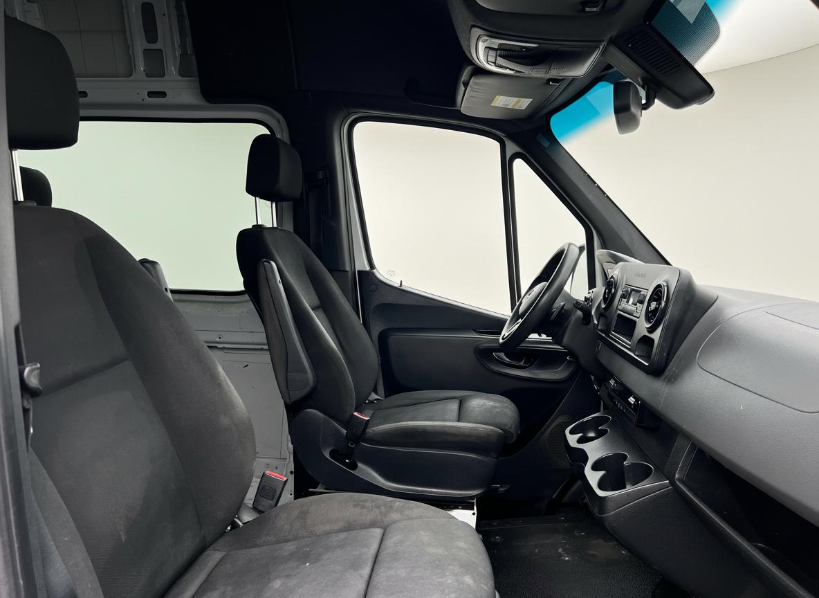 Mercedes-Benz Sprinter Van 2500 High Roof V6 170" Extended RWD 2019