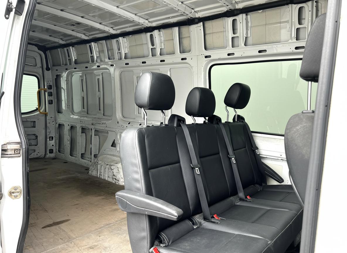 Mercedes-Benz Sprinter Van 2500 High Roof V6 170" Extended RWD 2019