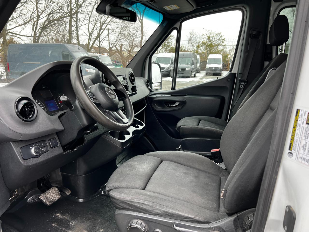 Mercedes-Benz Sprinter Van 2500 High Roof V6 170" Extended RWD 2019