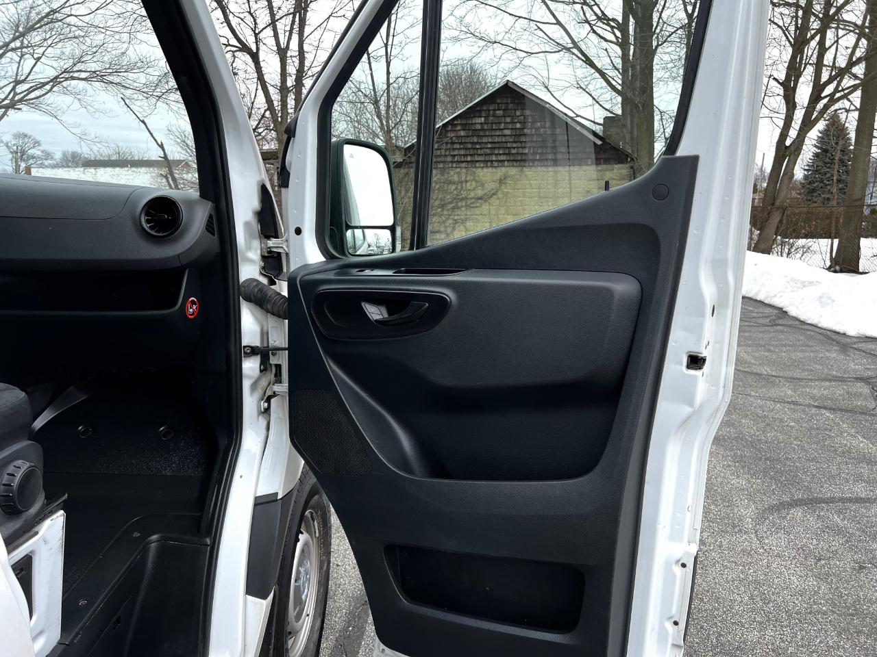 Mercedes-Benz Sprinter Van 2500 High Roof V6 170" Extended RWD 2019