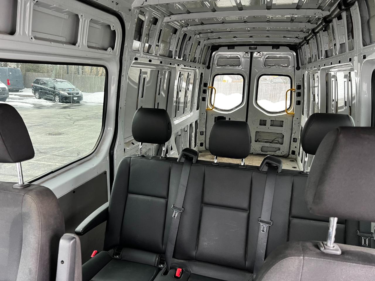 Mercedes-Benz Sprinter Van 2500 High Roof V6 170" Extended RWD 2019