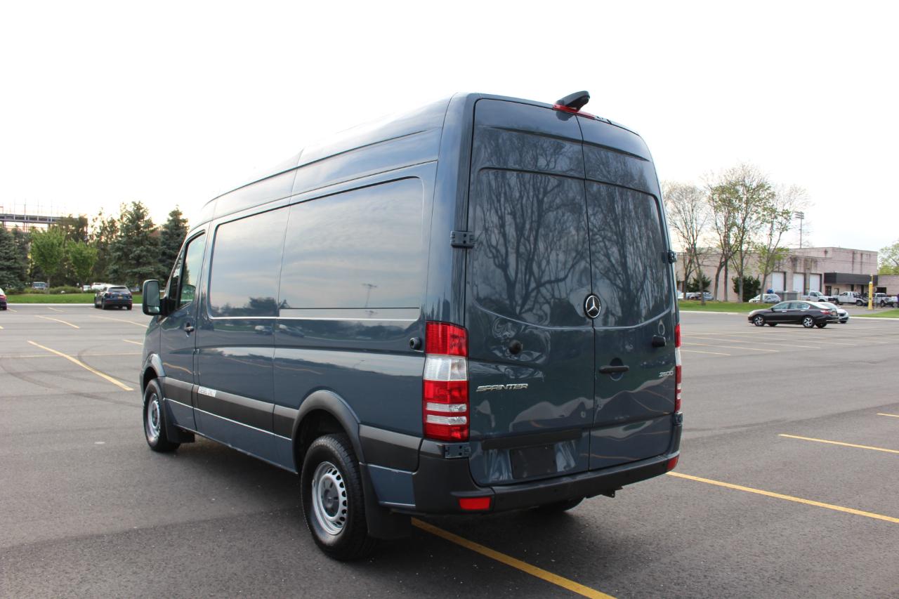 Mercedes-Benz Sprinter Cargo Van  2018