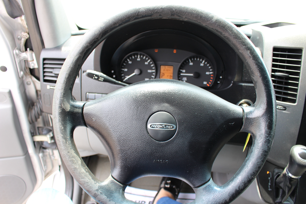 Freightliner Sprinter Cargo Vans 2500 144" 2014