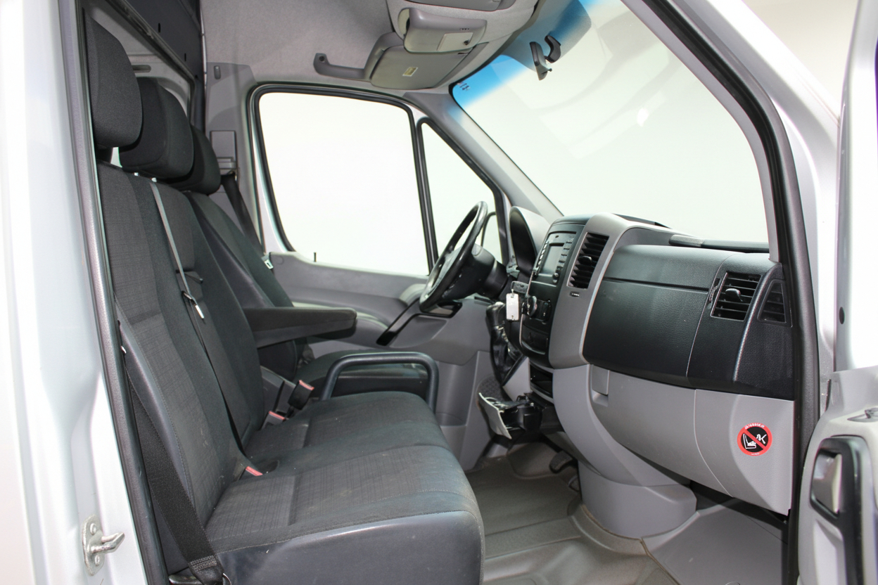 Freightliner Sprinter Cargo Vans 2500 144" 2014