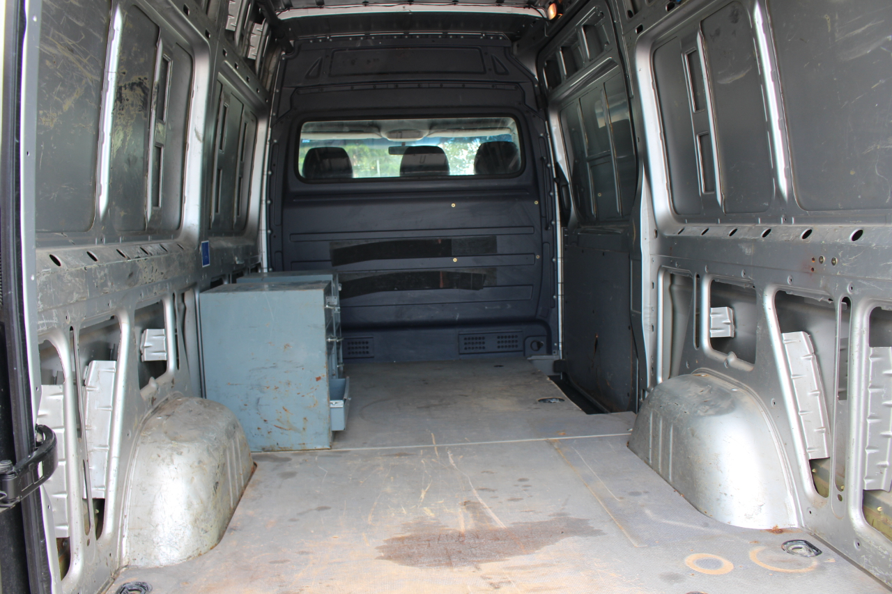 Freightliner Sprinter Cargo Vans 2500 144" 2014