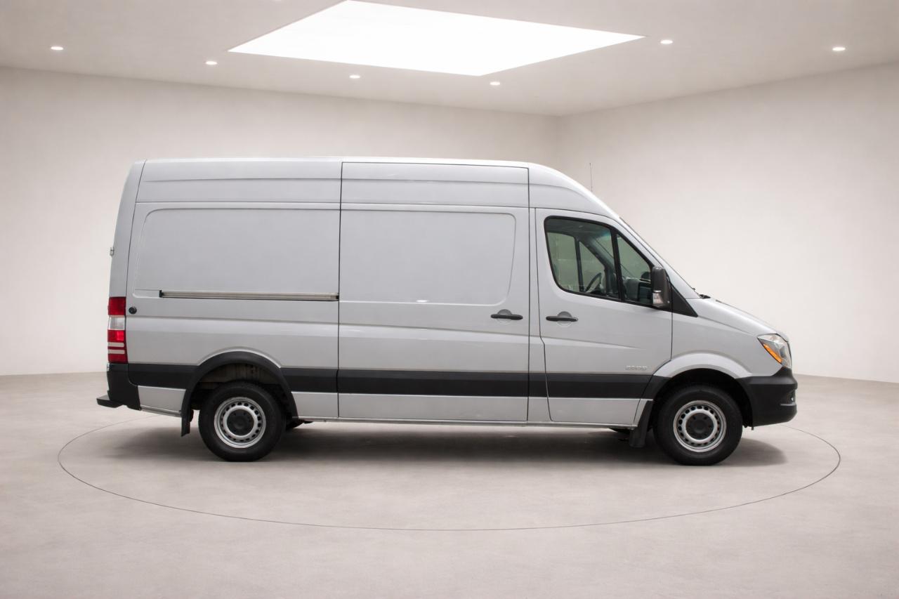 Freightliner Sprinter Cargo Vans 2500 144" 2014