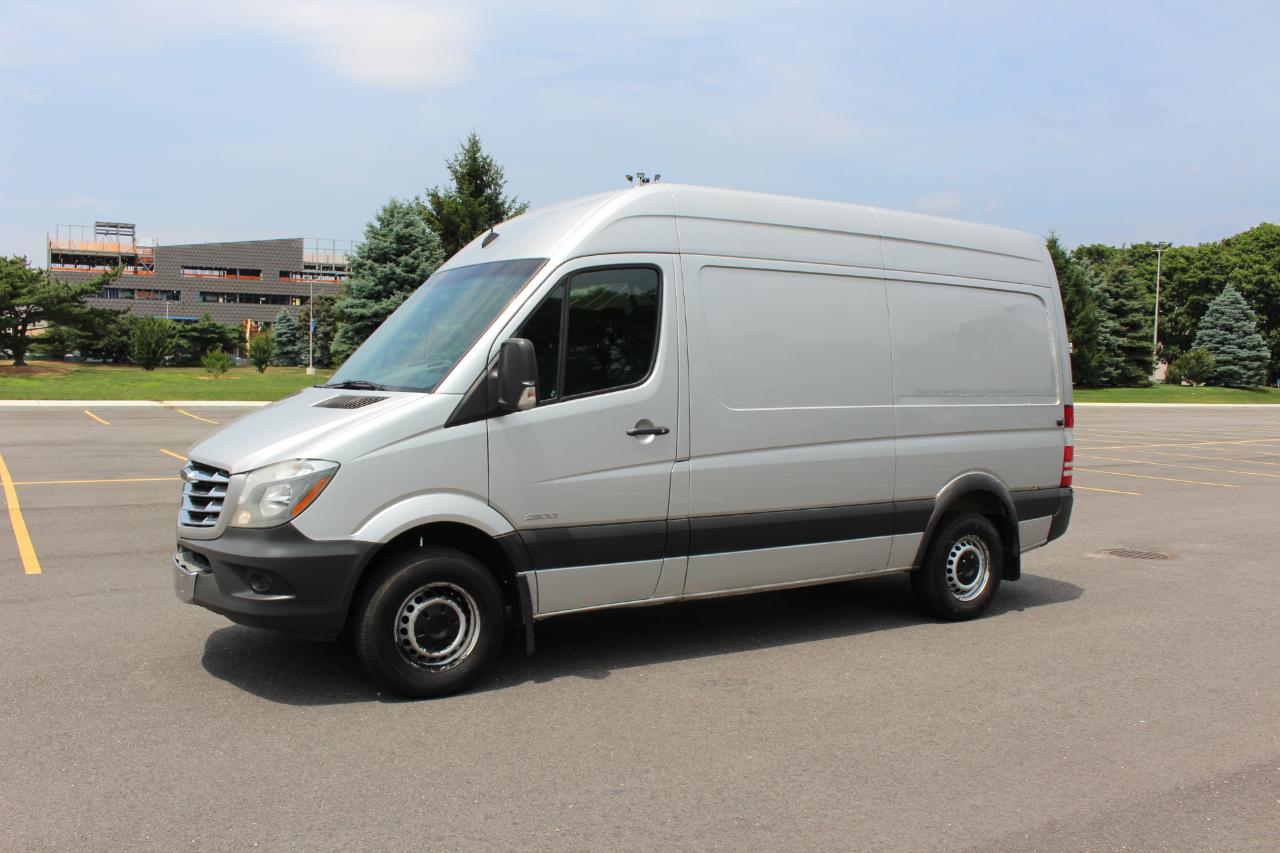 Freightliner Sprinter Cargo Vans 2500 144" 2014