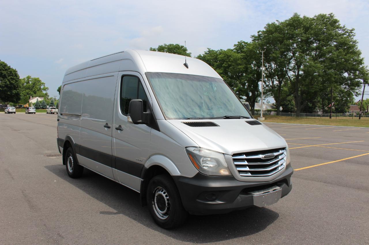 Freightliner Sprinter Cargo Vans 2500 144" 2014