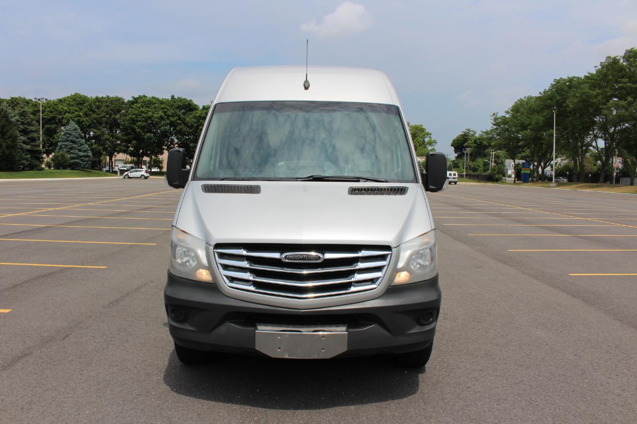 Freightliner Sprinter Cargo Vans 2500 144" 2014