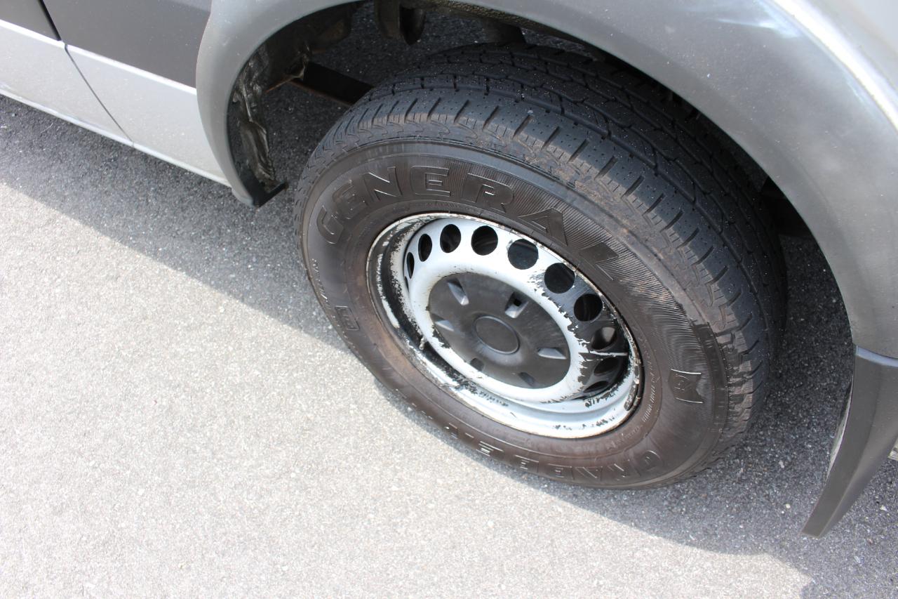 Freightliner Sprinter Cargo Vans 2500 144" 2014