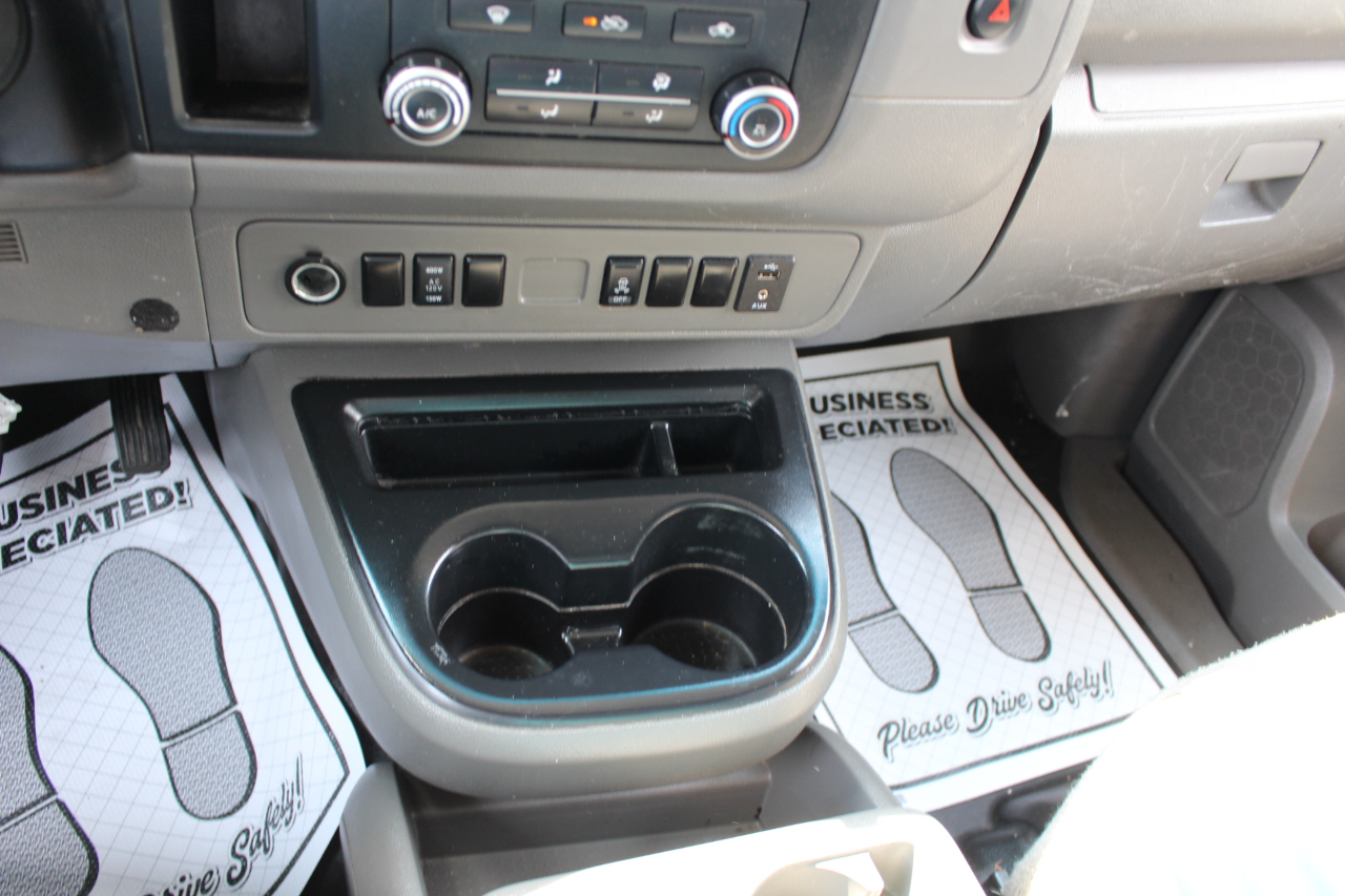 Nissan NV 2500 HD  2018