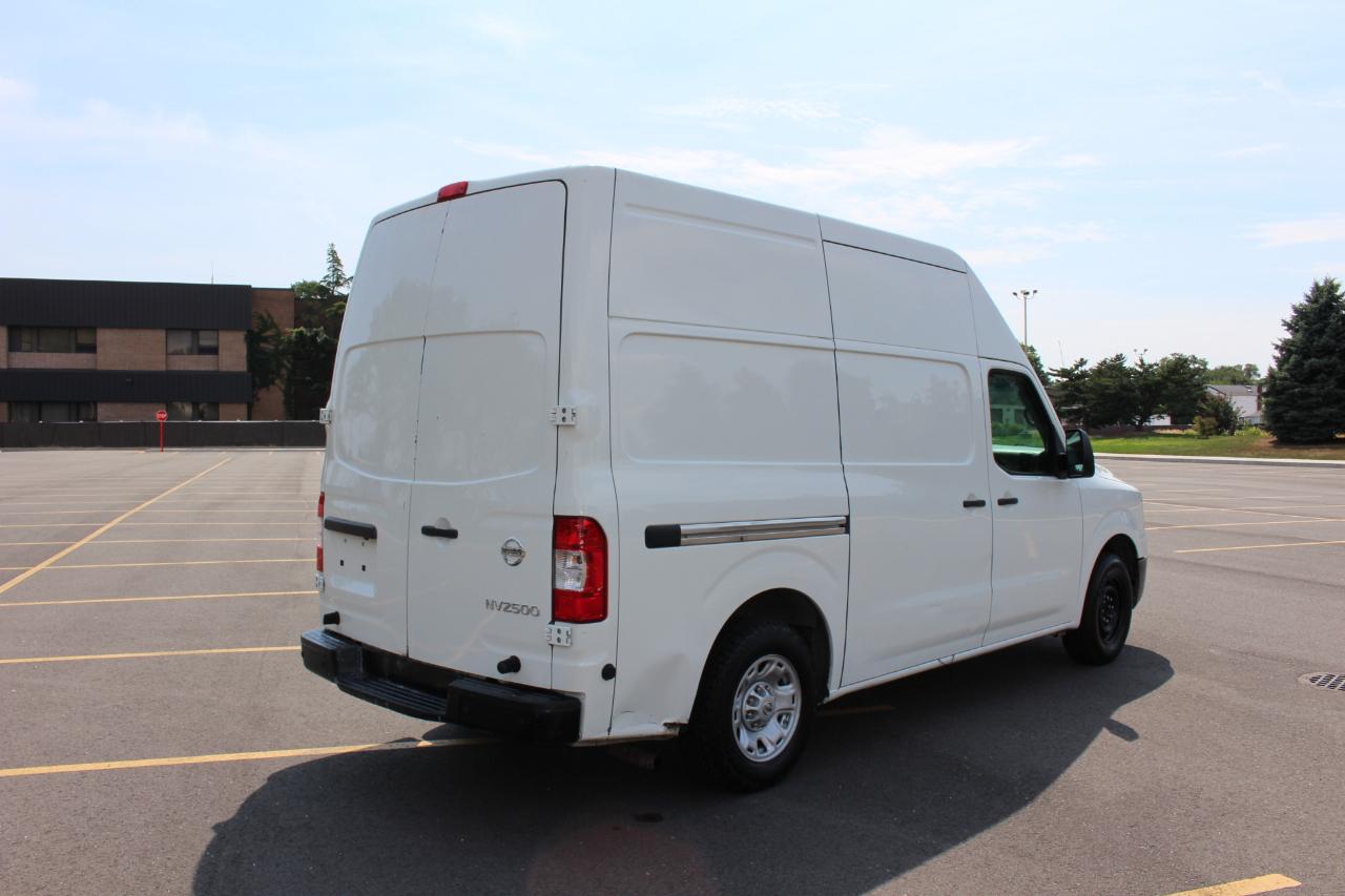 Nissan NV 2500 HD  2018