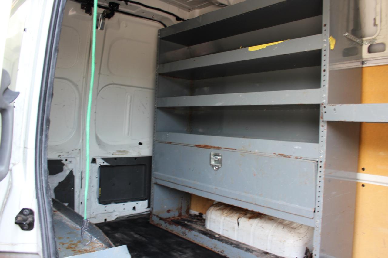 Nissan NV 2500 HD  2018