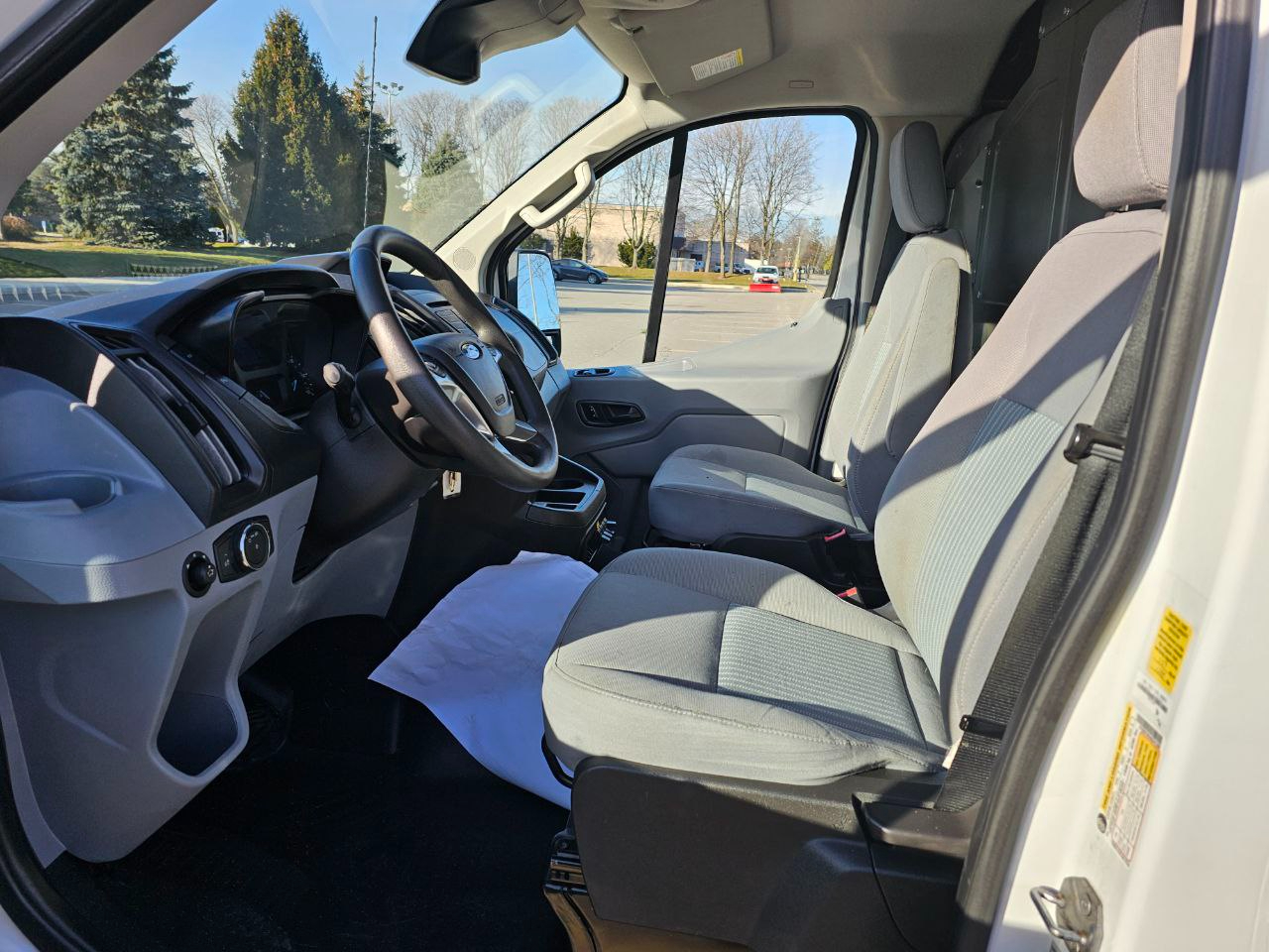 Ford Transit 350 Van Low Roof w/Sliding Pass. 148-in. WB 2019