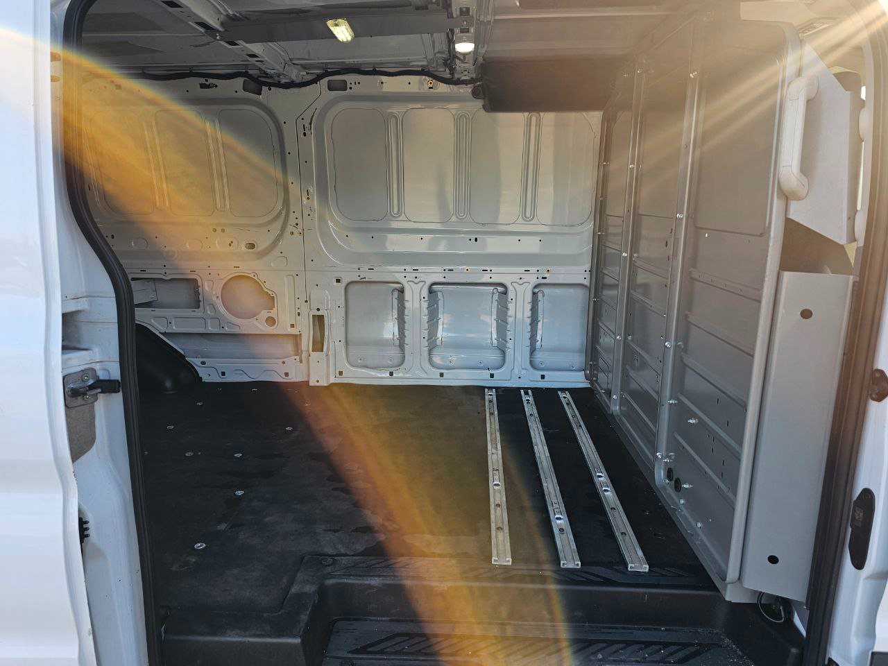Ford Transit 350 Van Low Roof w/Sliding Pass. 148-in. WB 2019