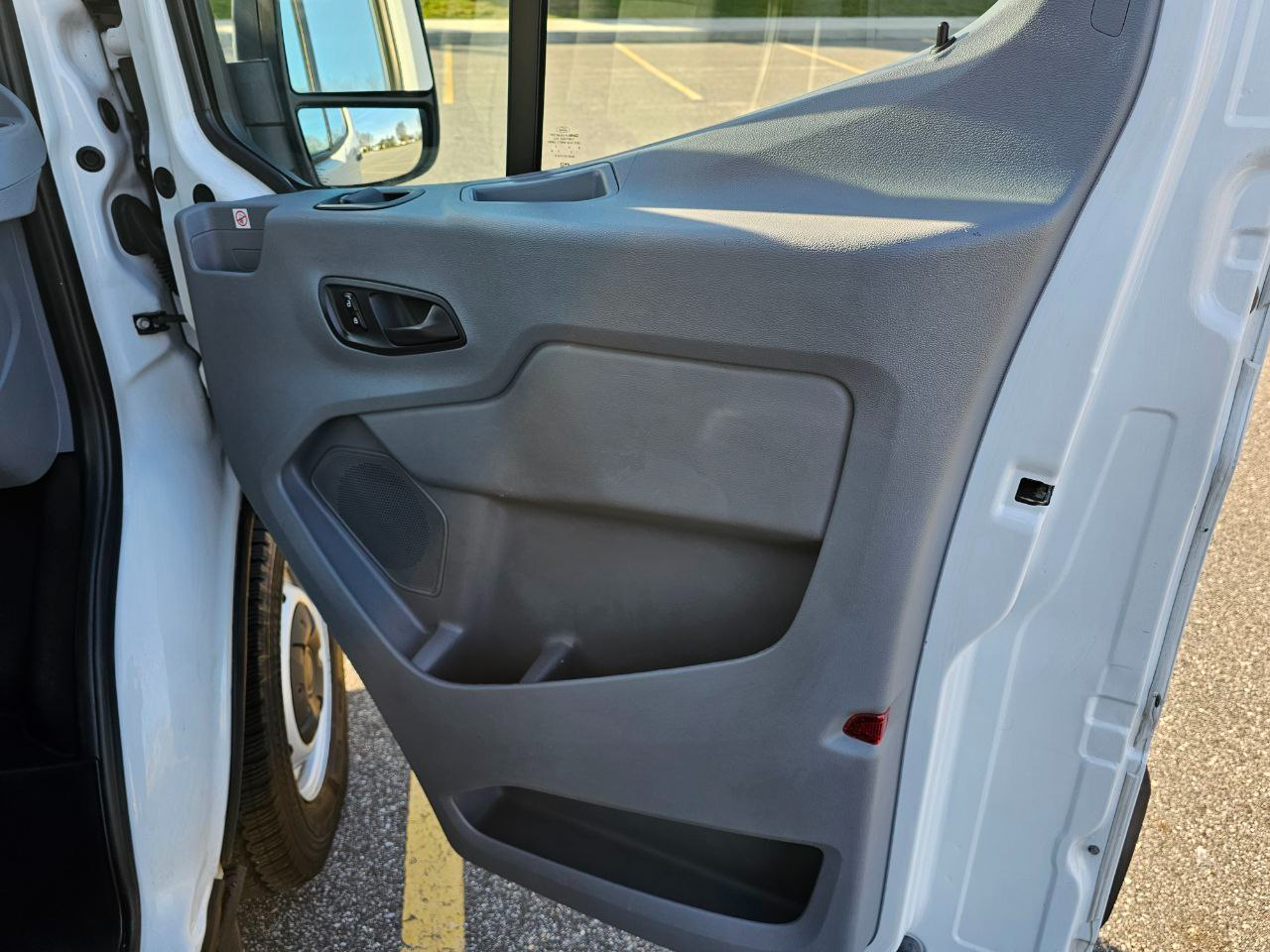 Ford Transit 350 Van Low Roof w/Sliding Pass. 148-in. WB 2019