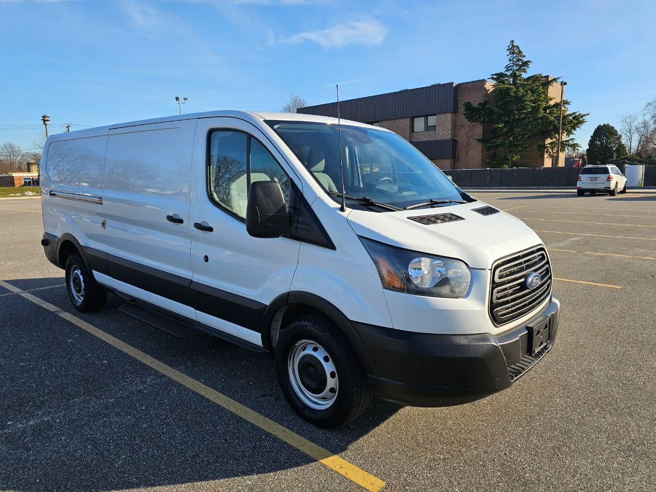 Ford Transit 350 Van Low Roof w/Sliding Pass. 148-in. WB 2019