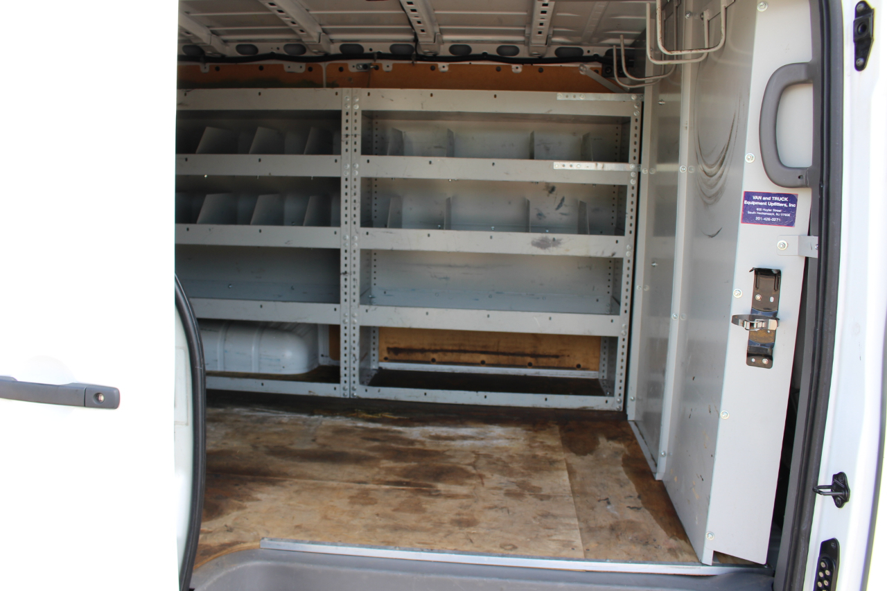 Nissan NV Cargo 2500 HD S V6 2020