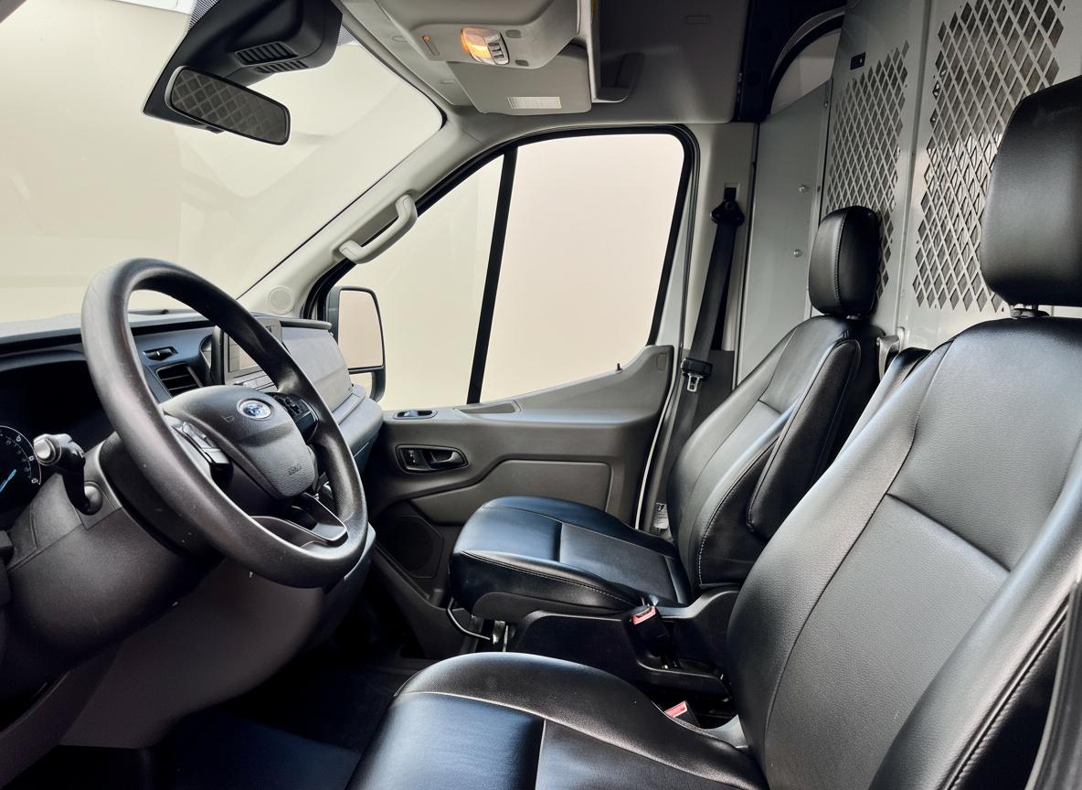 Ford Transit 250 Van High Roof w/Sliding Pass. 148-in. WB EL 2020