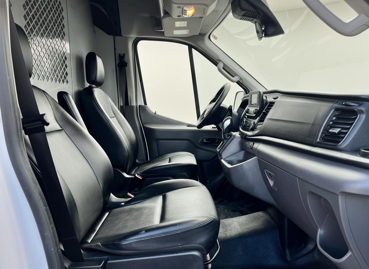 Ford Transit 250 Van High Roof w/Sliding Pass. 148-in. WB EL 2020