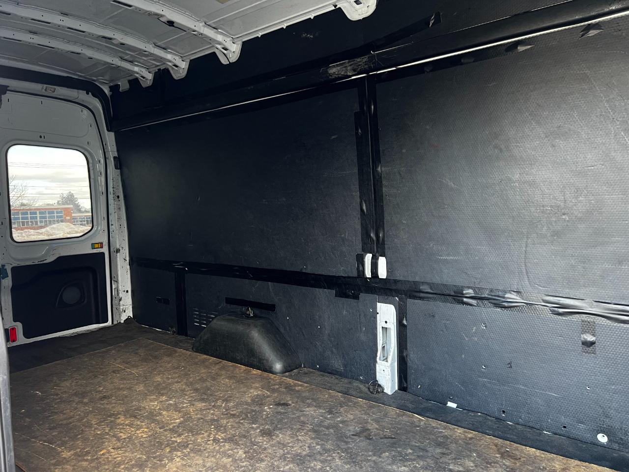 Ford Transit 250 Van High Roof w/Sliding Pass. 148-in. WB EL 2020