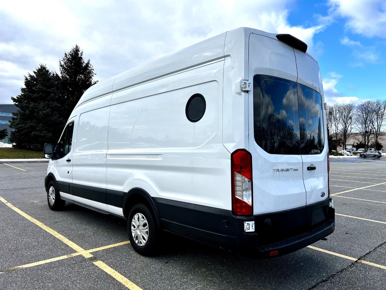Ford Transit 250 Van High Roof w/Sliding Pass. 148-in. WB EL 2020